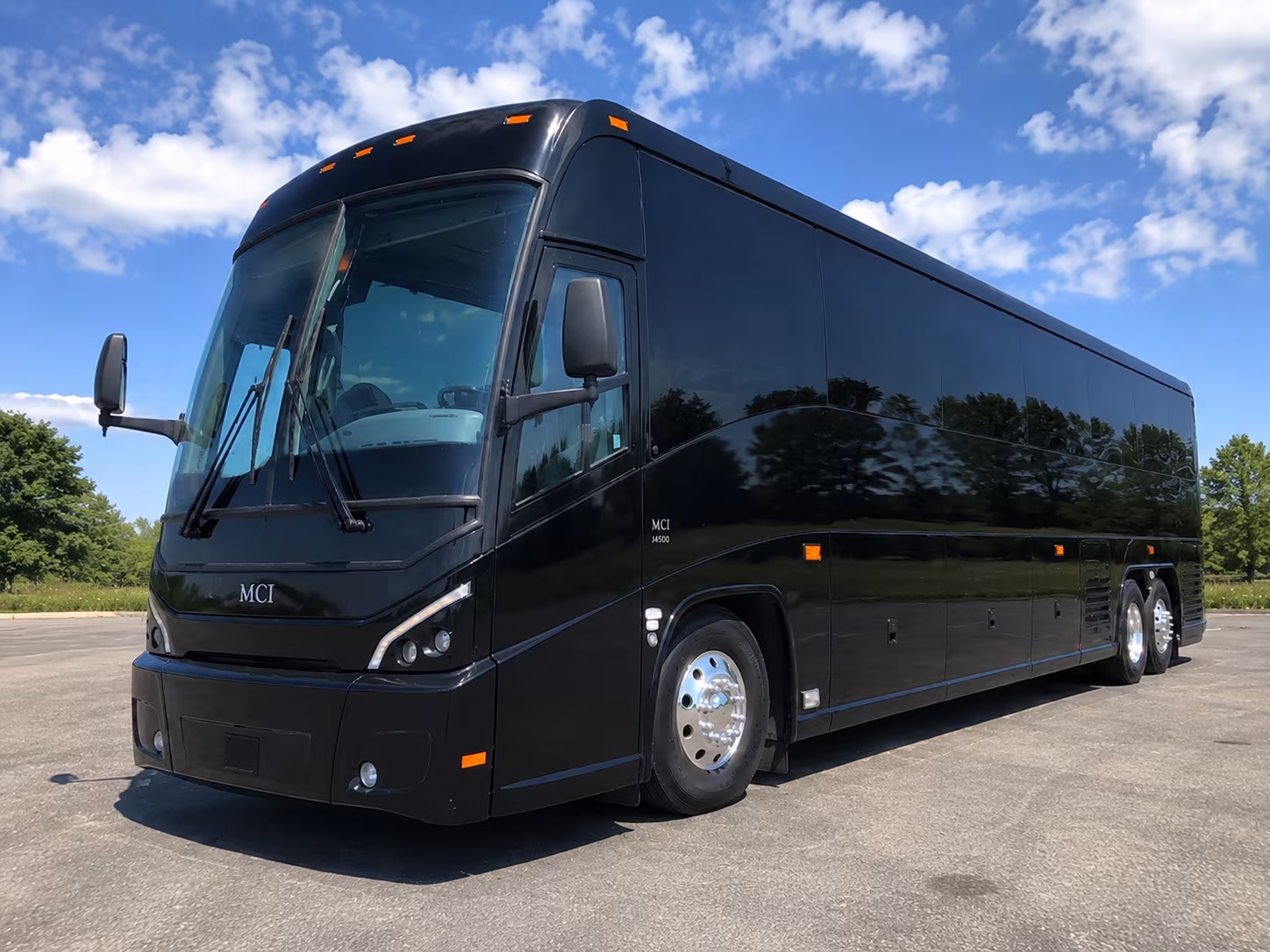 shuttle guests between hotel blocks and your san clemente venue without the parking headache